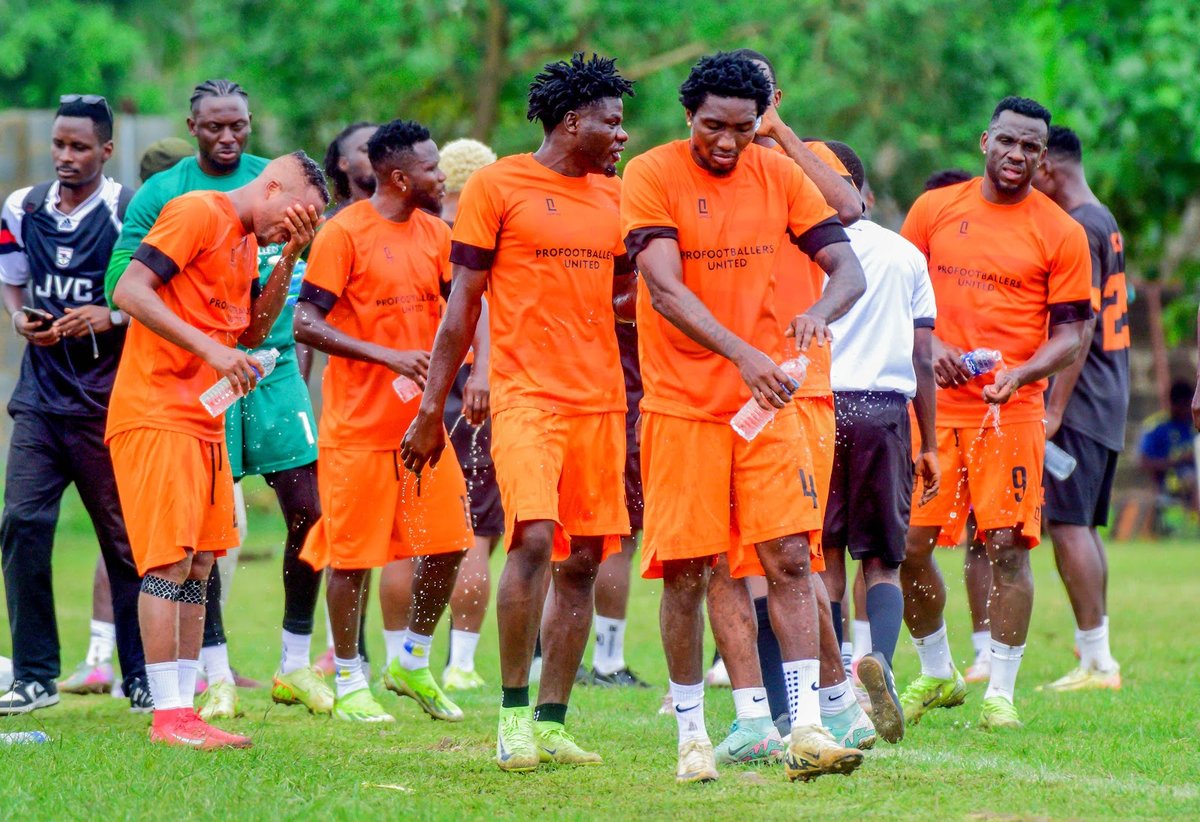 Pro Footballers United – Team Talk
